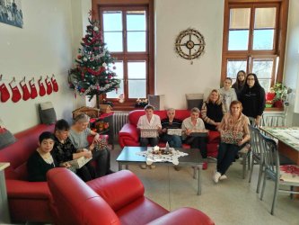 Koľko lásky sa zmestí do krabice od topánok?