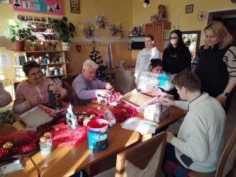 Koľko lásky sa zmestí do krabice od topánok?