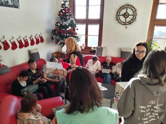 Koľko lásky sa zmestí do krabice od topánok?