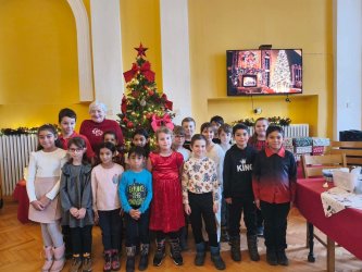 Koľko Lásky sa zmestí do krabice od topánok?