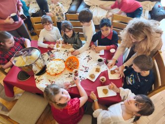 Koľko Lásky sa zmestí do krabice od topánok?